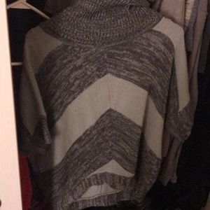 Short Sleeve Turtle Neck